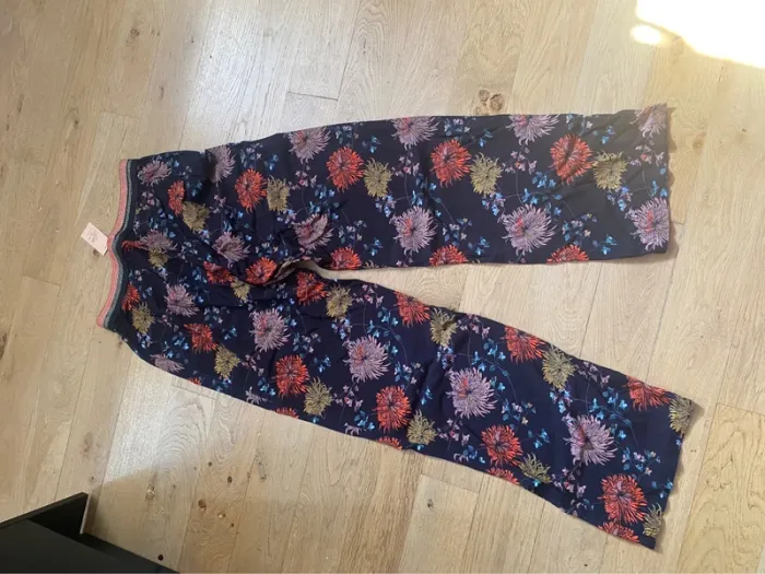 Pantalon fluide fleurie little miss captain tortue en S - photo numéro 5