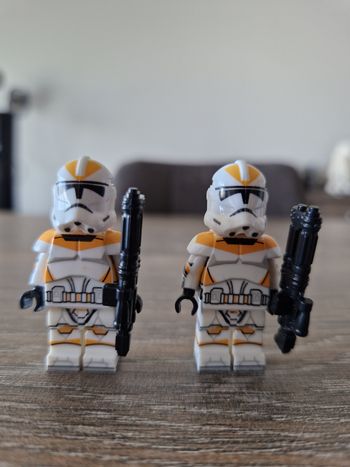 Figurines type lego 2 clones de la 212ème star wars