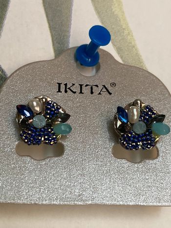 Boucles oreilles fleurs bleues