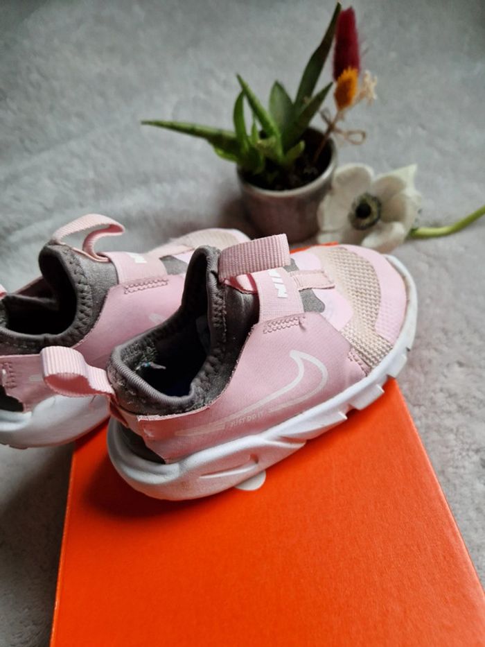 Nike Flex runner rose 23.5