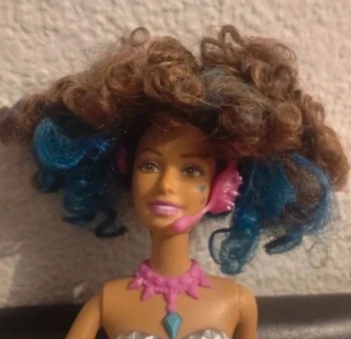 Barbie Erika de Mattel - photo numéro 3