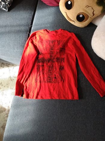 Haut United colors of Benetton taille 8 ans