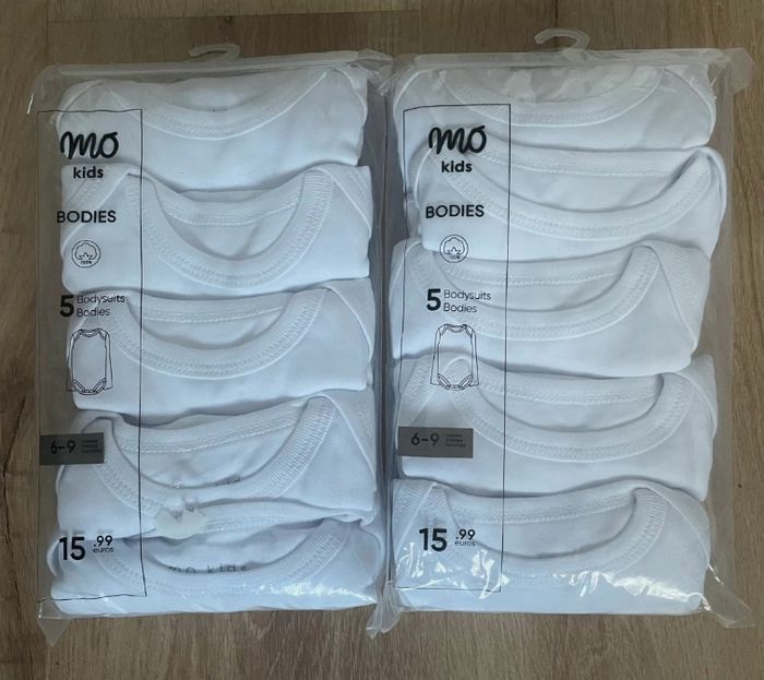 Lot  bodies bébé manches longues  6-9 mois neuf