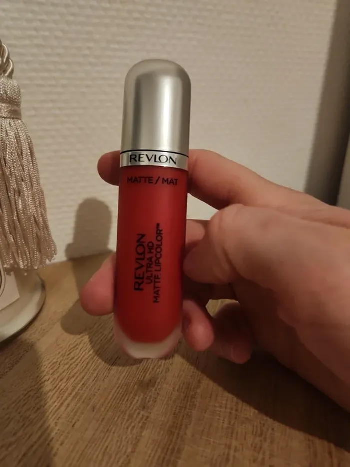 🌺Gloss Ultra HD Matte lipcolor Revlon🌺 - photo numéro 2