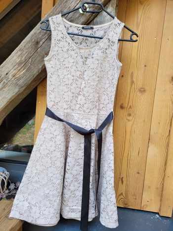Superbe robe dentelle Morgan, 14/16 ans, beige/taupe