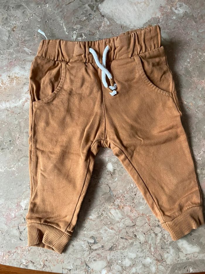 Lot de 2 pantalons jogging 6/9mois - photo numéro 4