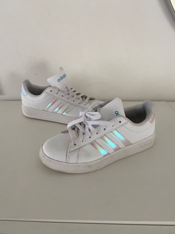Baskets adidas femme grand court 38,5