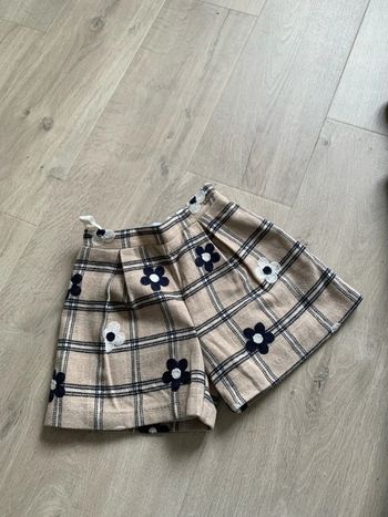 Short Mayoral, 7 ans, neuf sans étiquette