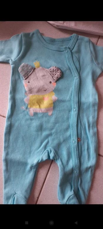 Lot de 3 articles taille 1 mois