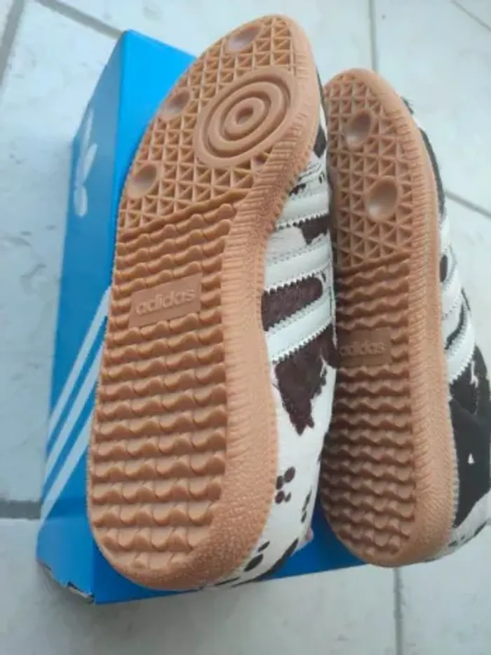Adidas originals samba OG trainers in cow print-exclusive to ASOS - photo numéro 3