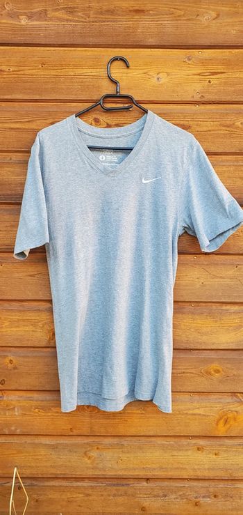 T shirt Nike gris
