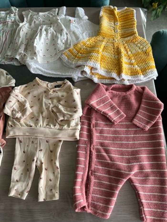 Lot de vêtements fille 1 mois - photo numéro 2