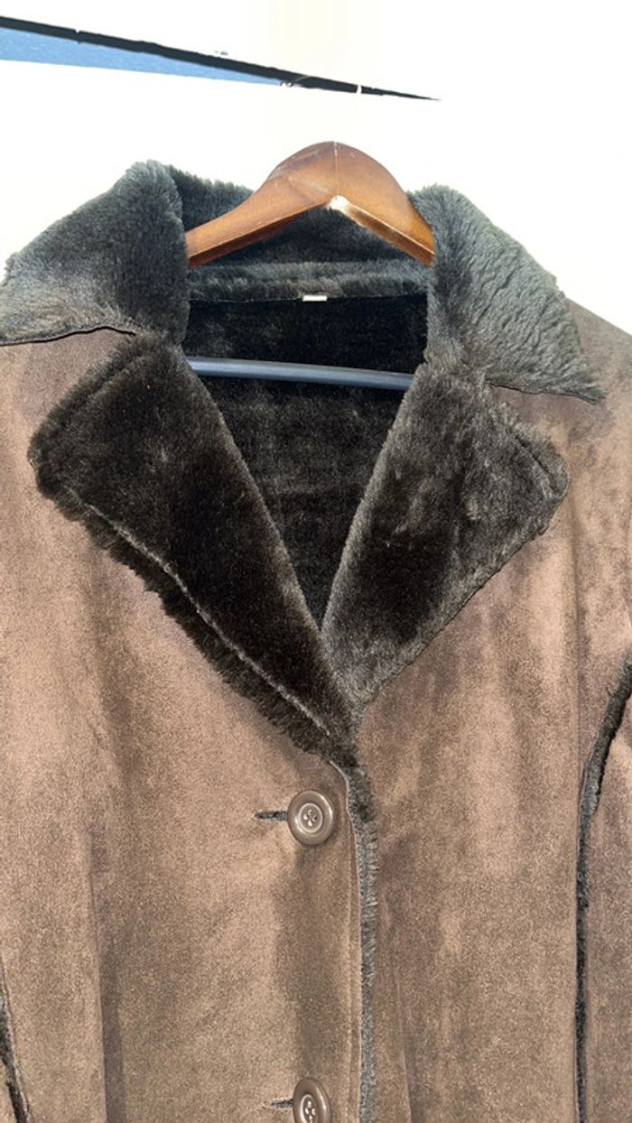 Magnifique manteau marron taille 1 intérieur polaire extérieur toucher peau de pêche - photo numéro 2