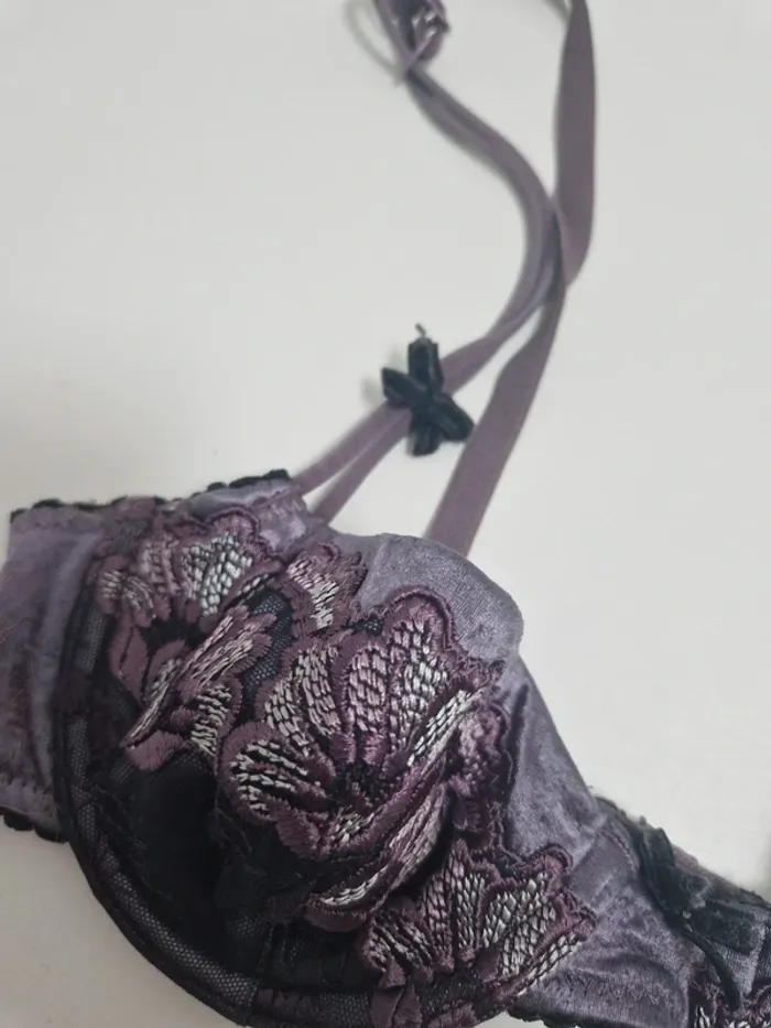 Soutien-gorge. - photo numéro 2