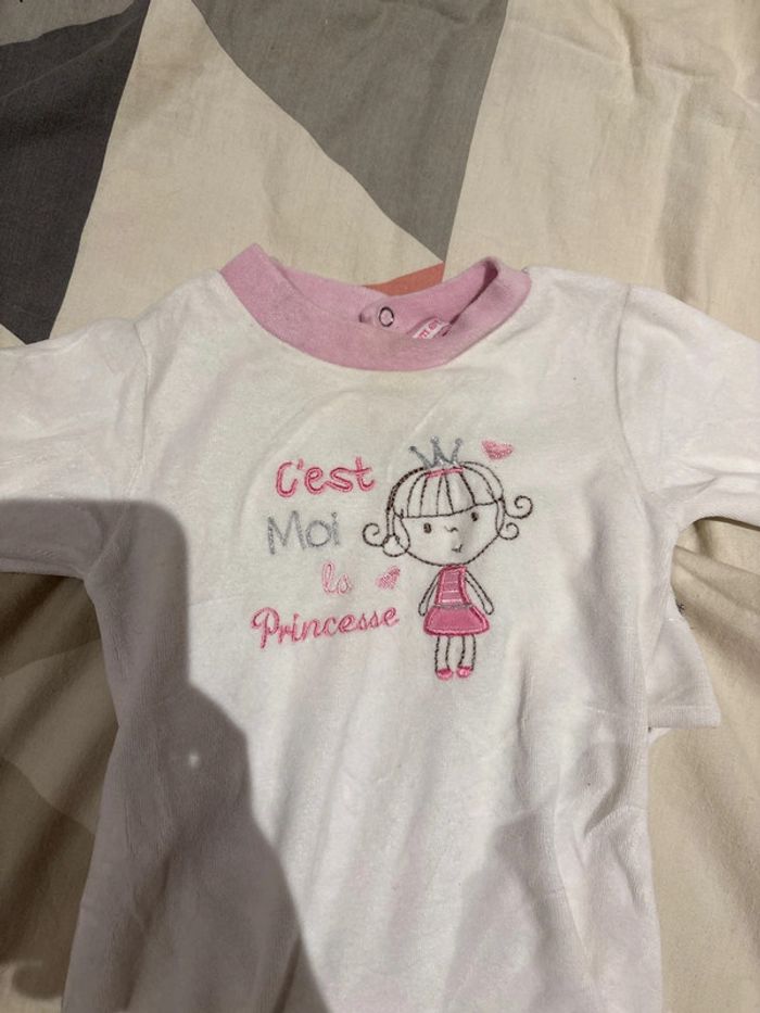 Pyjama 6 mois - photo numéro 2