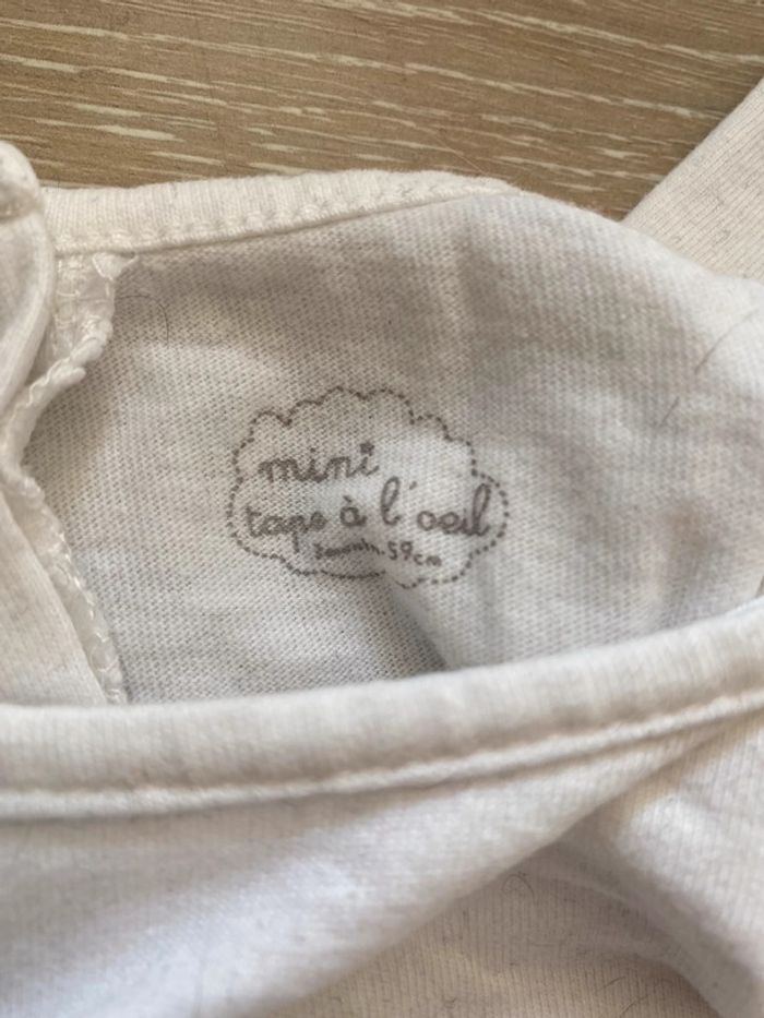 T-shirt blanc avec étoile - photo numéro 3