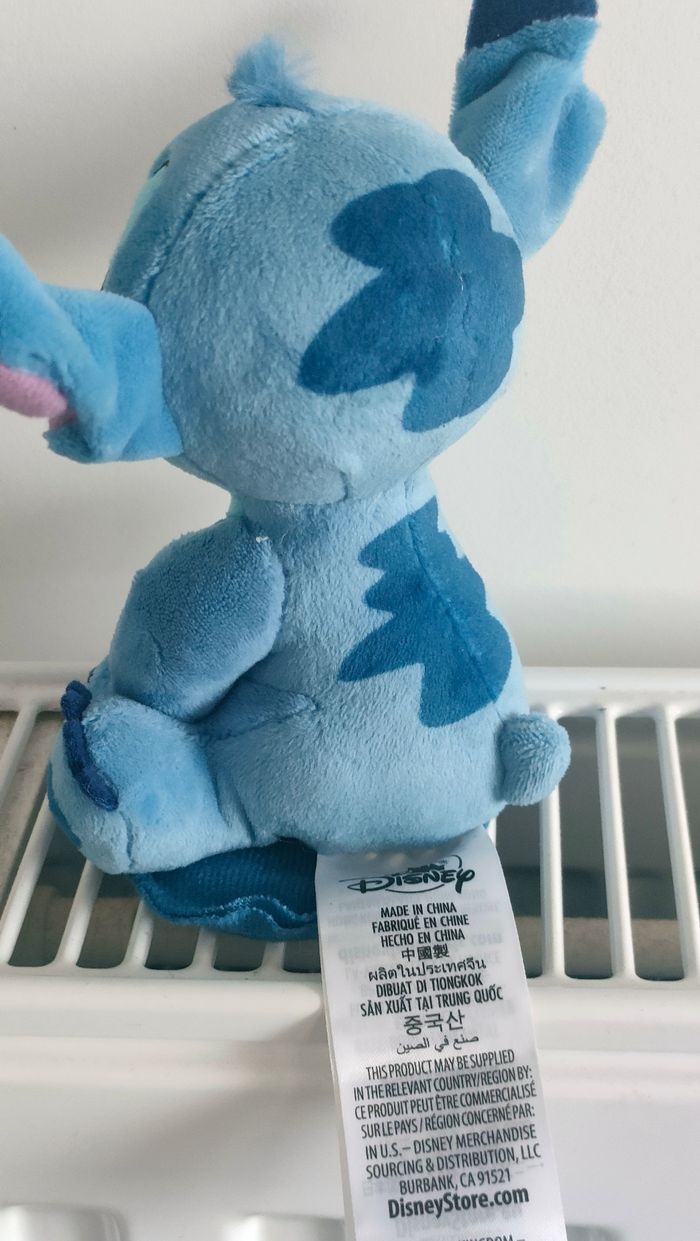 Peluche d'épaule Stitch Disneyland - photo numéro 2