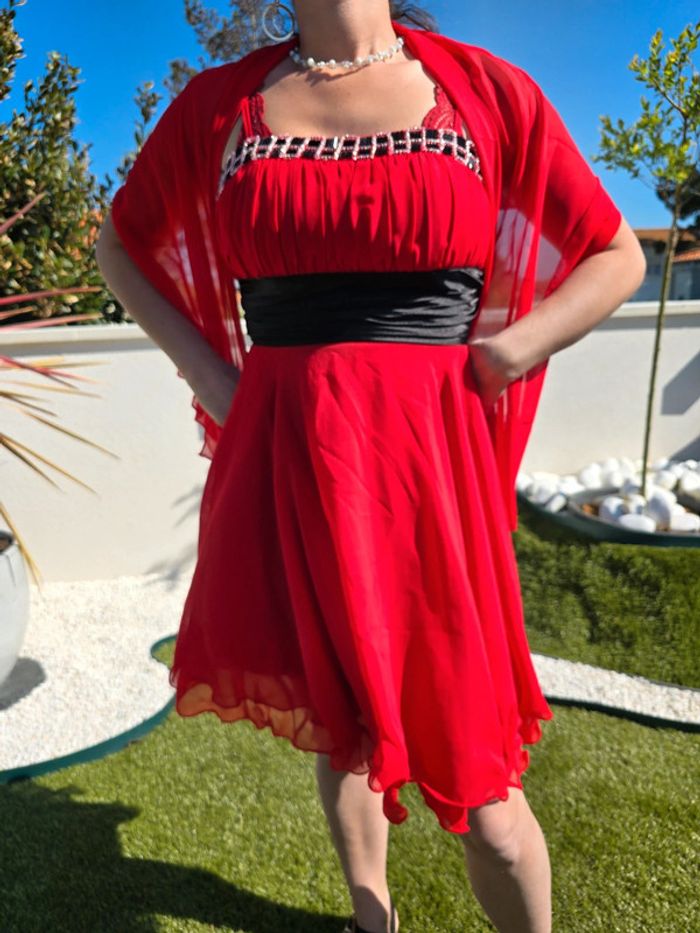 Robe cérémonie rouge - photo numéro 2