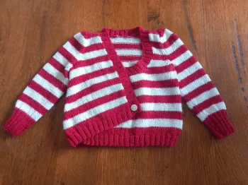 Gilet fille mi saison Fait main 2 ans neuf.