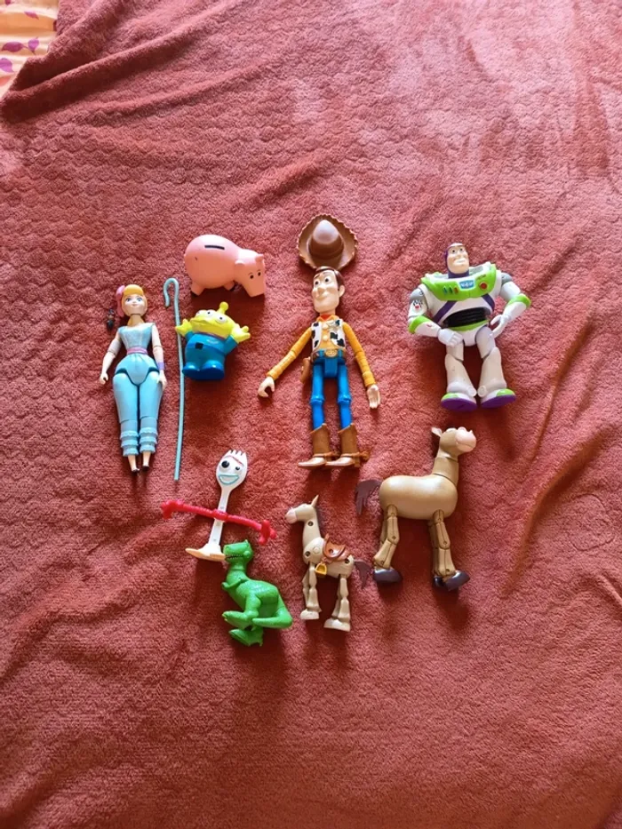 10 personnages toy story