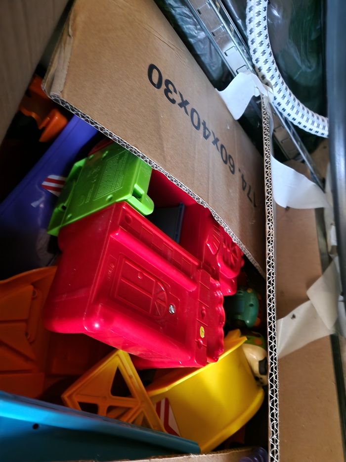 Garage et voiture tutut bolide - photo numéro 2