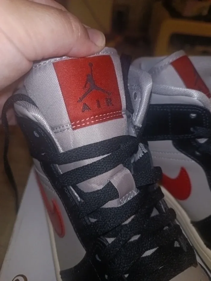 Air Jordan 1 mid pointure 38 - photo numéro 4