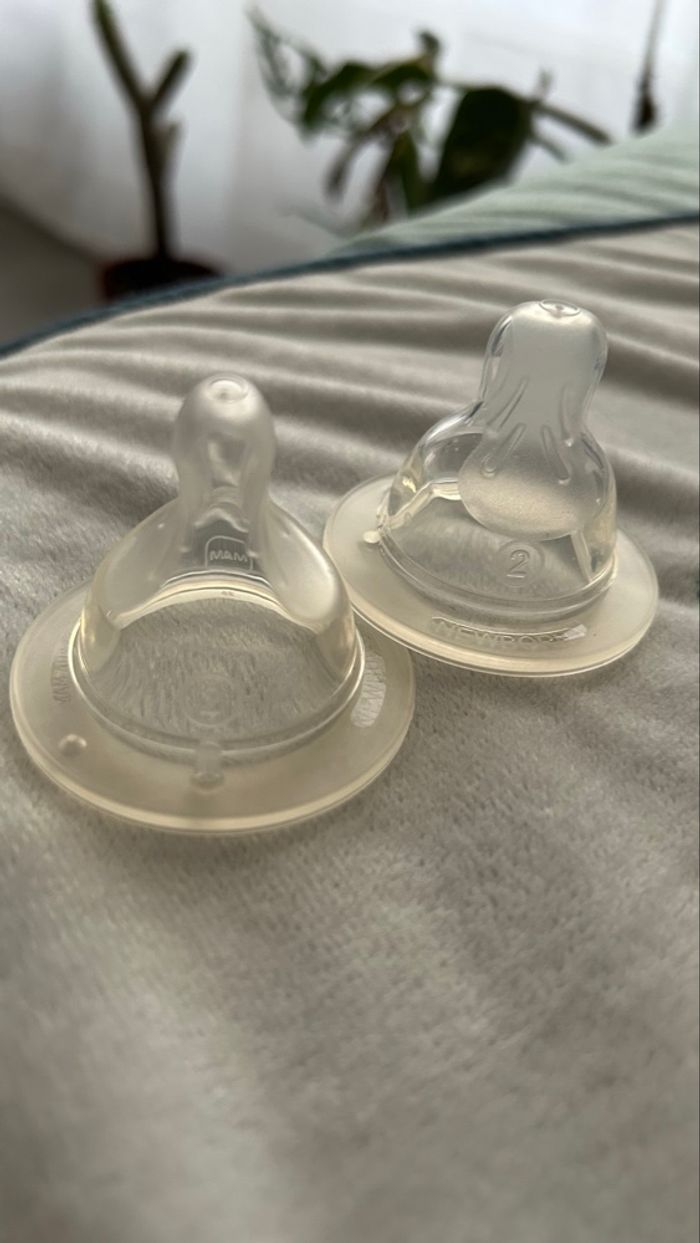 2 tétines MAM TAILLE 2 - photo numéro 2