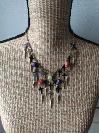 Collier femme neuf