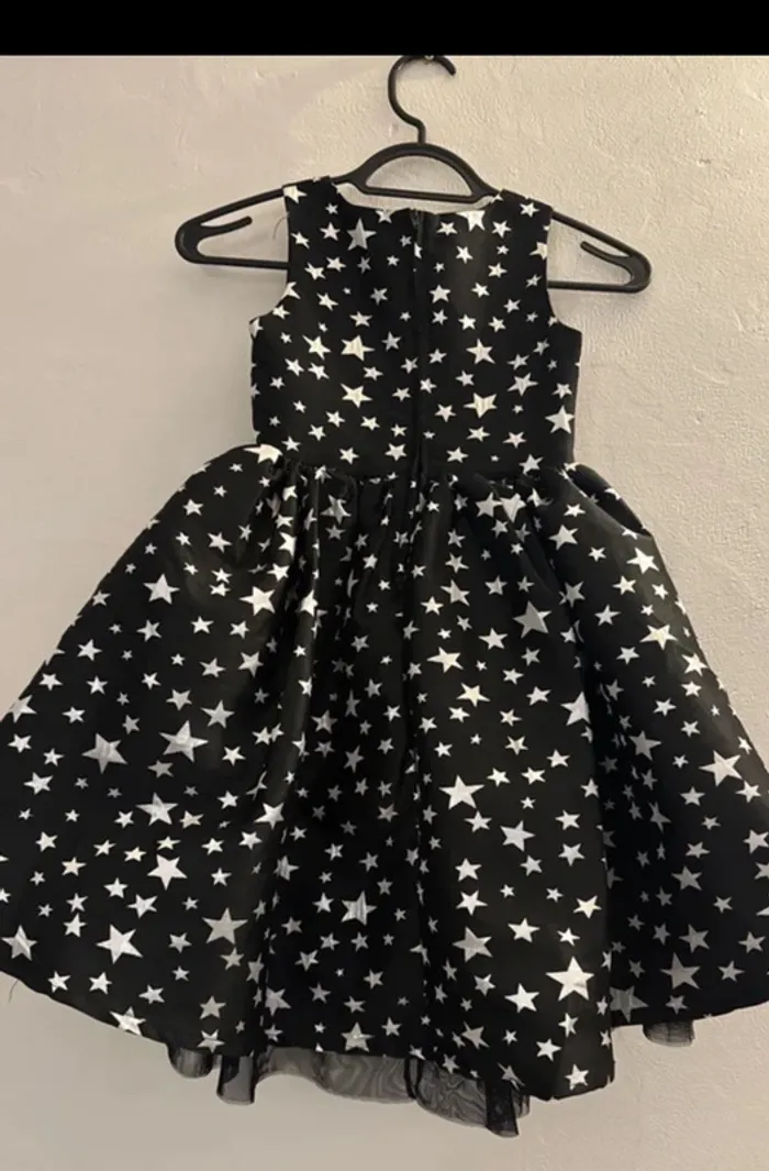 Robe 5/6 ans H&M avec étoiles état impeccable - photo numéro 4