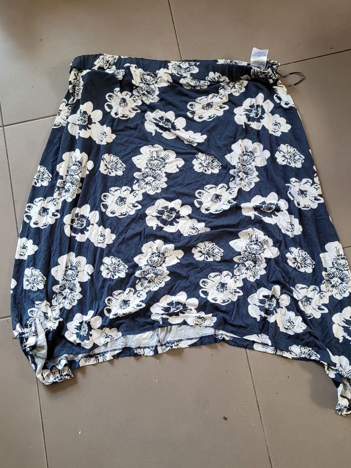 Jupe viscose taille 52/54 bon prix