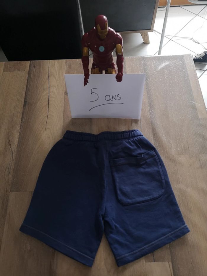 Short - 5 ans - photo numéro 3