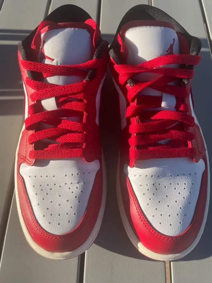 Baskets Air Jordan 1 Low Rouge blanc noir - photo numéro 2