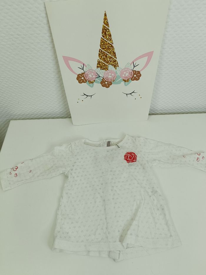 🦄 Tee shirt bébé fille taille 3 mois 🦄 - photo numéro 1