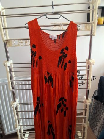 Robe orange avec motifs feuilles taille 5