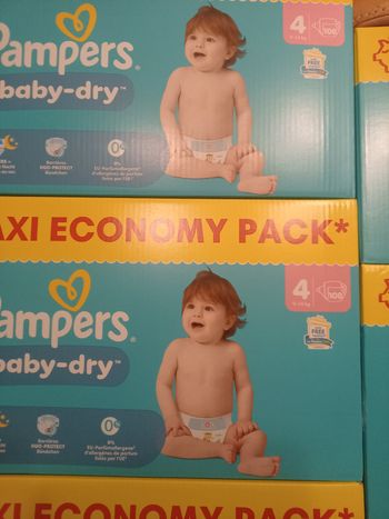 Couches pampers 108 couches taille 4