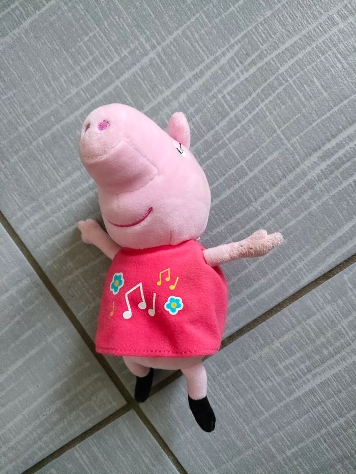 Peluche musicale Peppa Pig TBE
