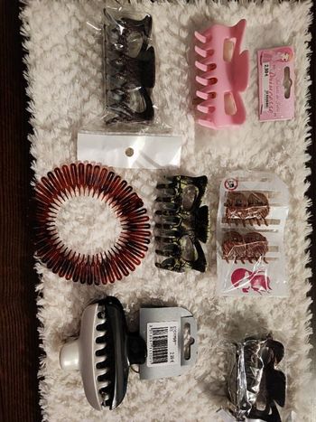 Lot de plus de14 pinces et barettes