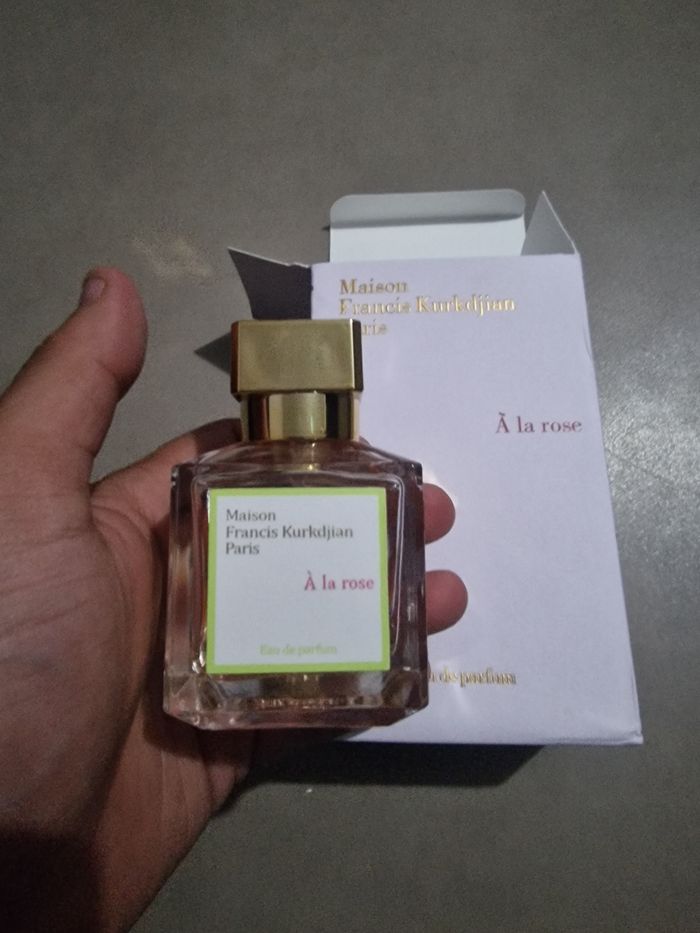 Parfum a la rose