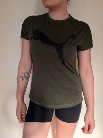 T-shirt Puma sport respirant kaki - fitness running yoga - taille 38 - excellent état