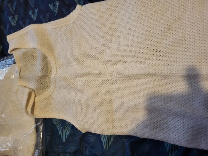 Lot 2 maillots de corps taille 5 neufs - photo numéro 2