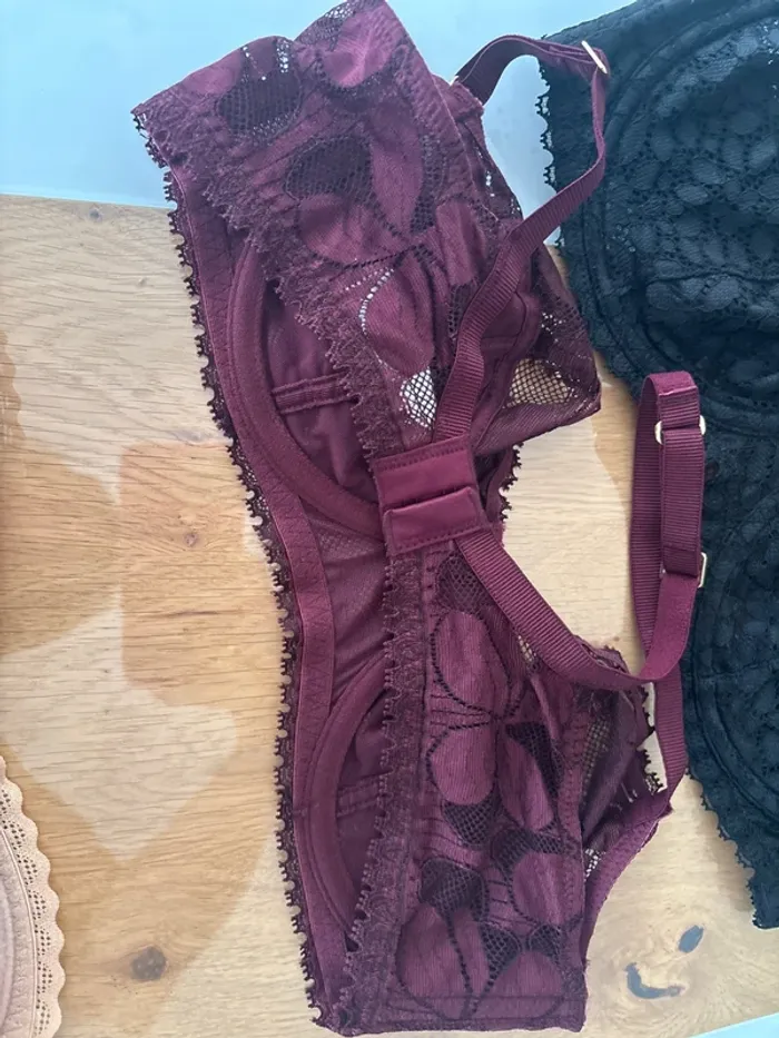 Lot soutien gorge DIM - photo numéro 6