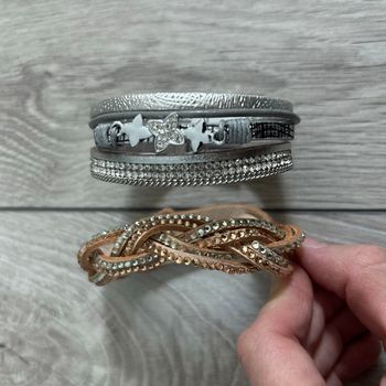 Lot de bracelets