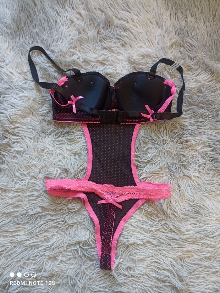 Bodie string femme taille 85 C neuf sans étiquette - photo numéro 2