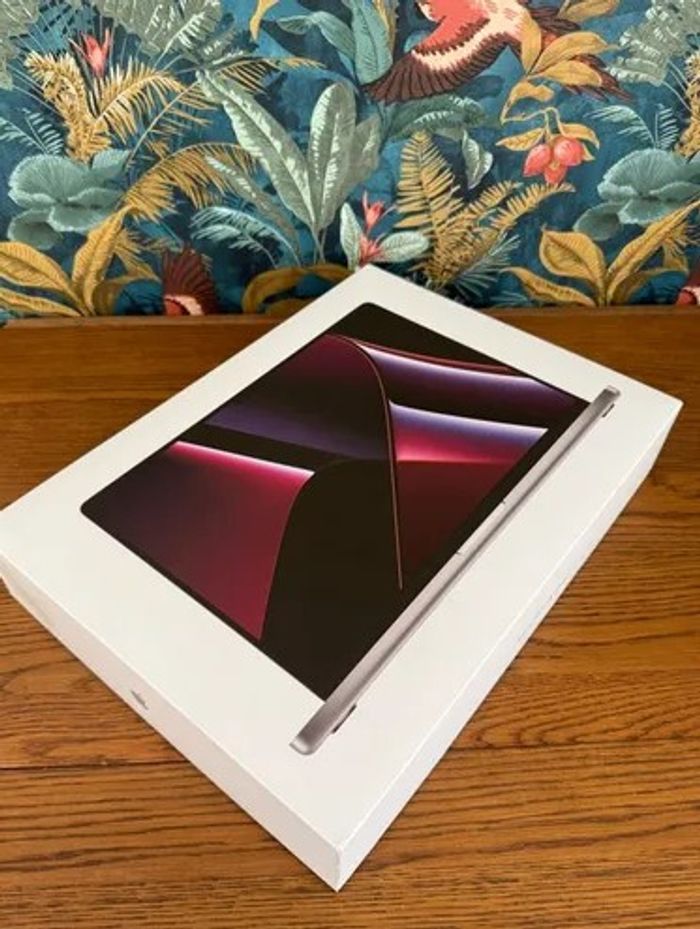 MacBook Pro 16 2023 M2 Pro, 16 Go Ram, stockage 500 Go, Batterie 97% en parfait état - photo numéro 4