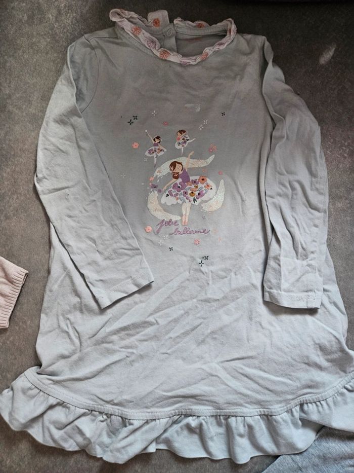 Lot vêtements 6 ans fille - photo numéro 5