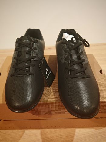 Chaussures de football homme taille 46