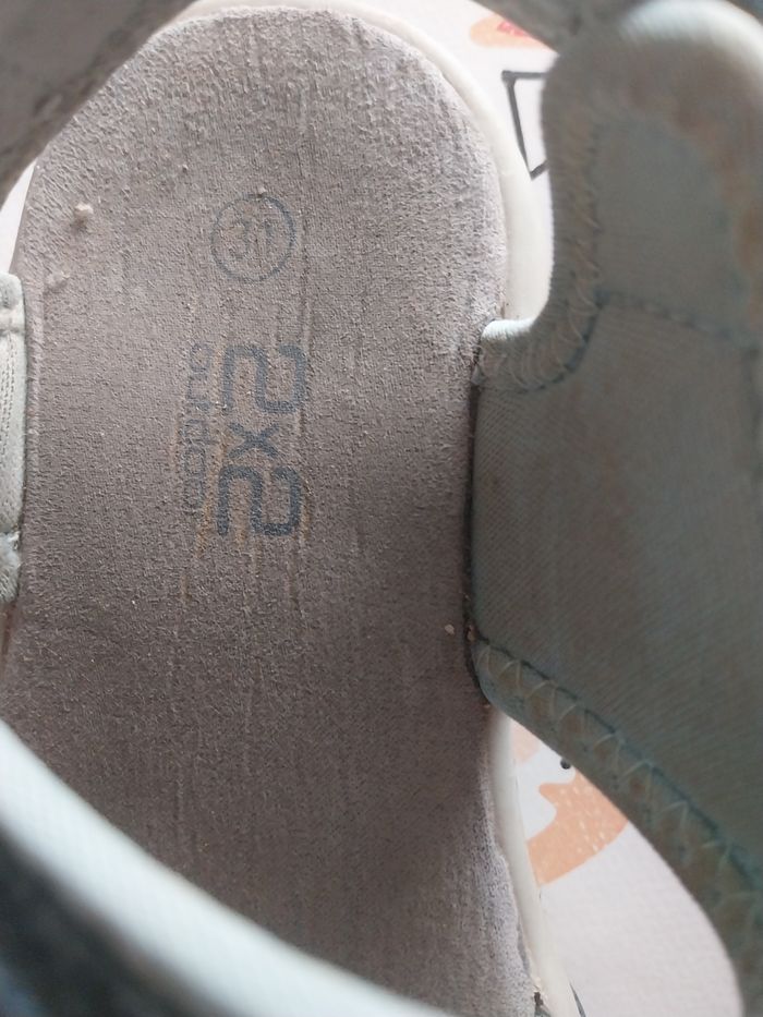 Sandales pour garçon taille 31 - photo numéro 3