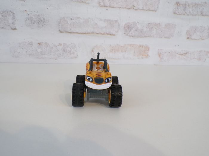 Monster Trucks - Stripes - Les monstres Machines (J5) - photo numéro 4