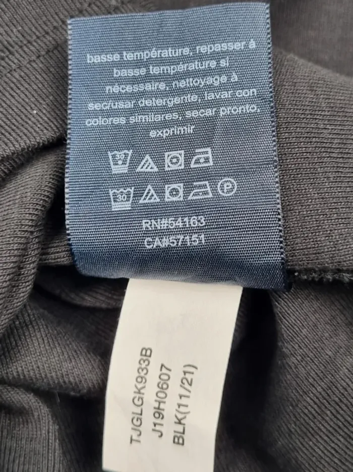 Sweat fin Tommy Hilfiger – Noir – Taille M Femme (mesures en photos) - photo numéro 8