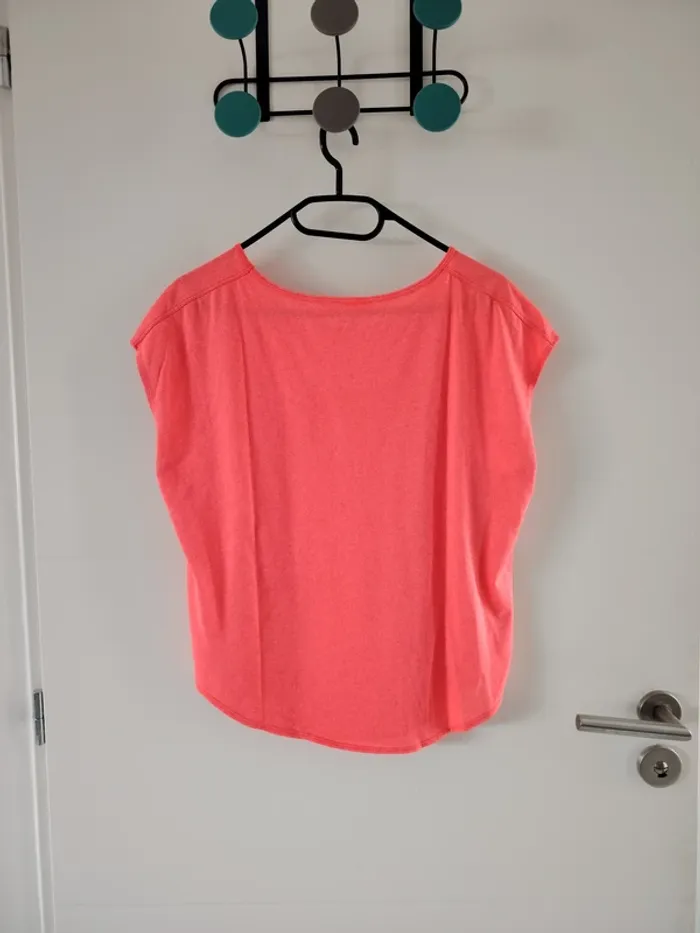 t-shirt de sport taille 38 - photo numéro 7
